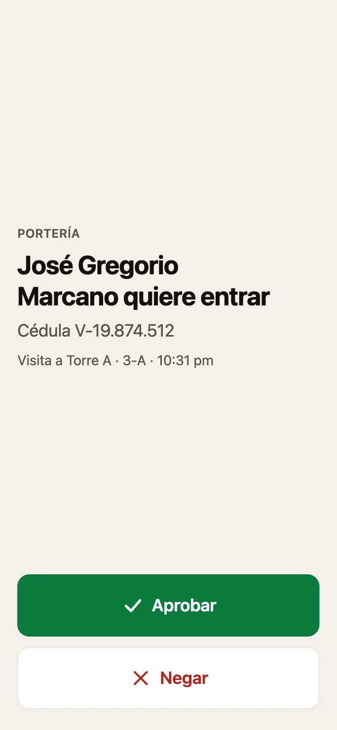 En el teléfono de Andrés: José Gregorio Marcano quiere entrar, con los botones Aprobar y Negar